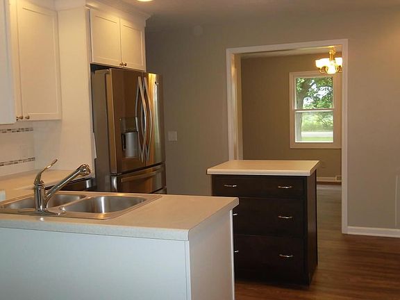 4th image of 6305 N 28th St