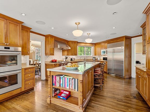 3rd image of 90 Suffolk Rd