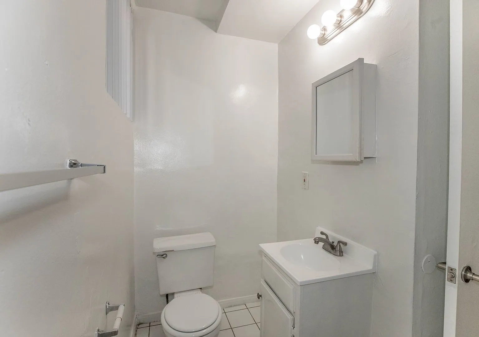39 Sunset Ave. — Photo 4