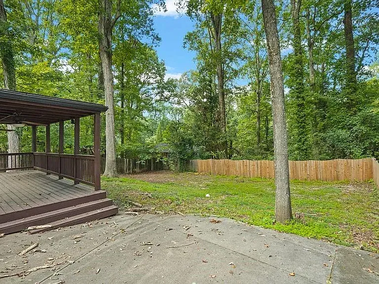 2371 Ben Hill Rd — Photo 19