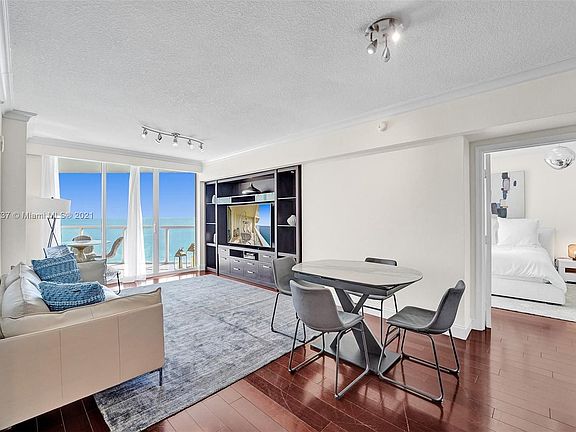 4th image of 16699 Collins Ave APT 3901