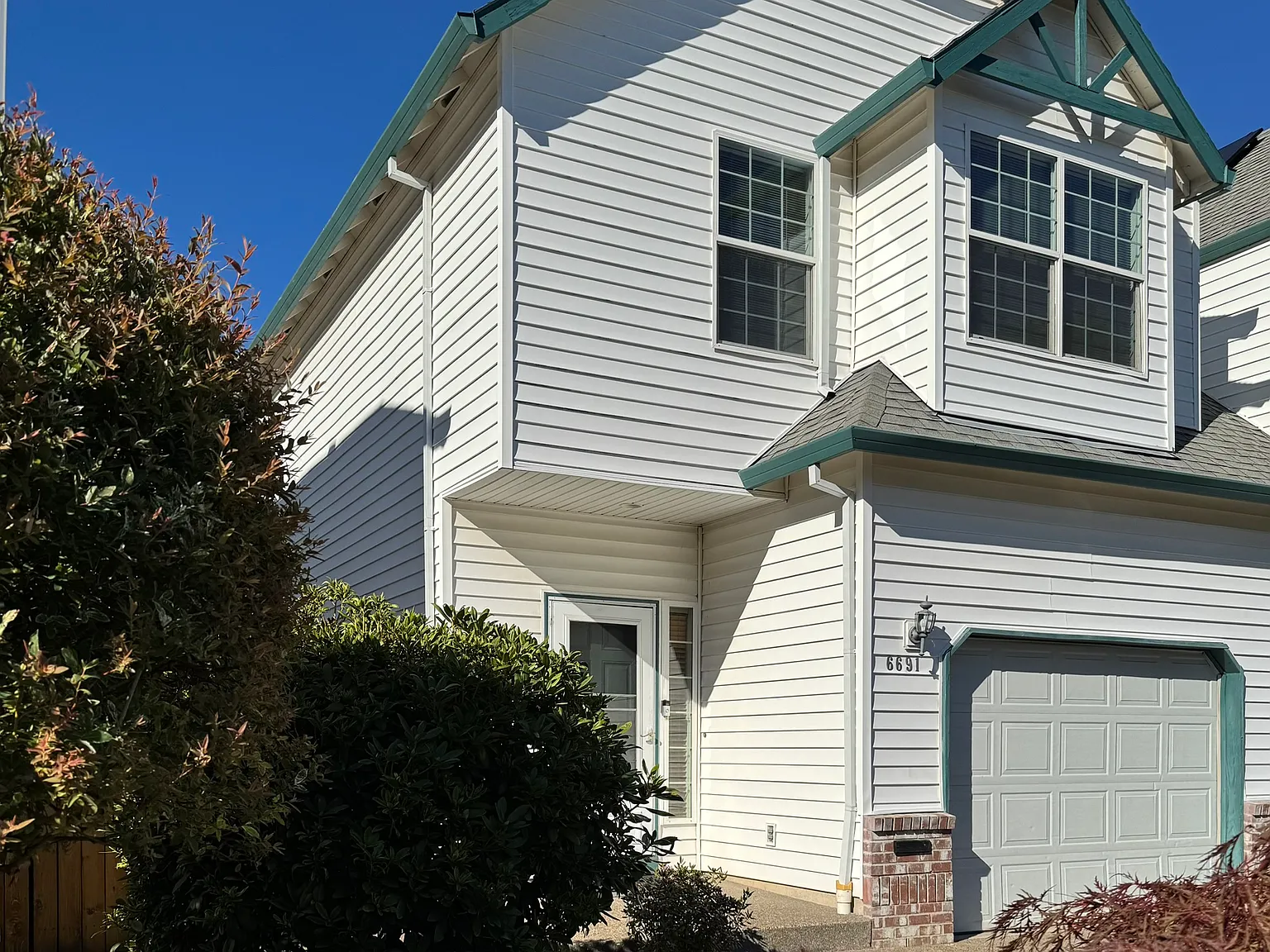 3 bed, 2.5 bath, 1422 sqft, $2,480 — Photo 1