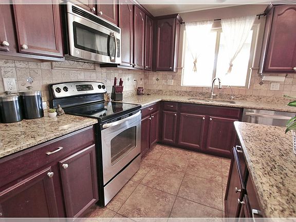 4th image of 1016 E Kelsi Ave