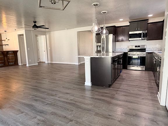 5th image of 2623 Springcrest St
