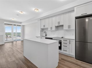 461 Green Rd #703, Stoney Creek, ON L8E5B4