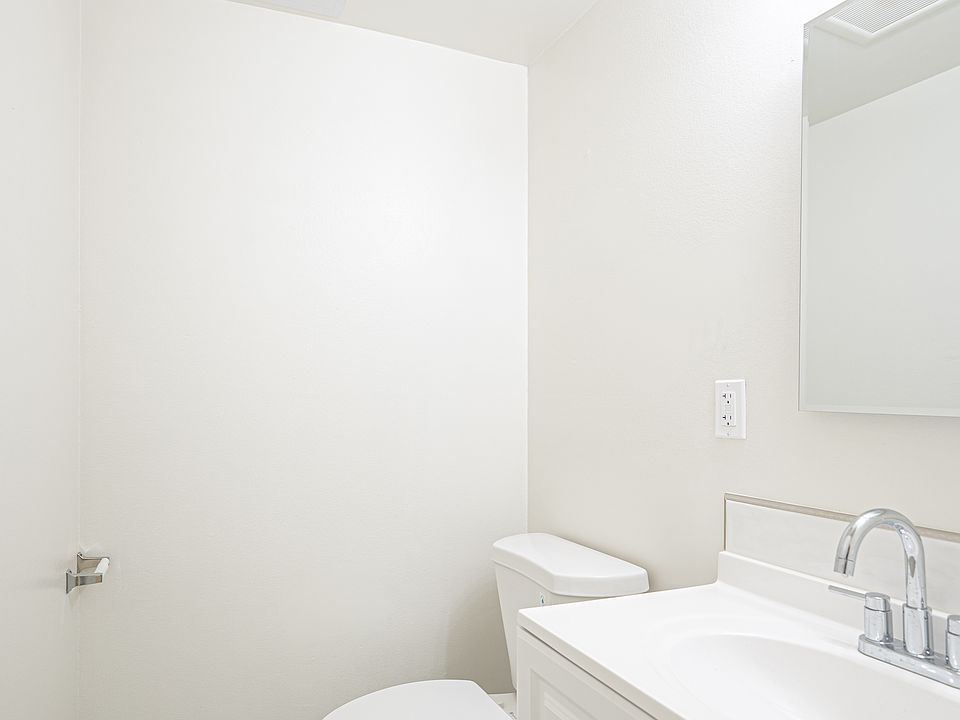 Down-stair Half Bathroom