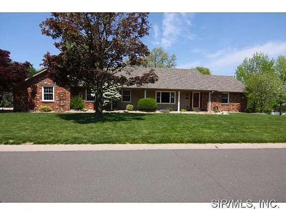 347 Westglen Dr photo 1