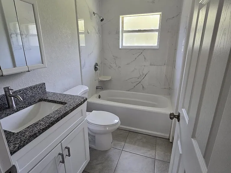 4003 Avenue I — Photo 5