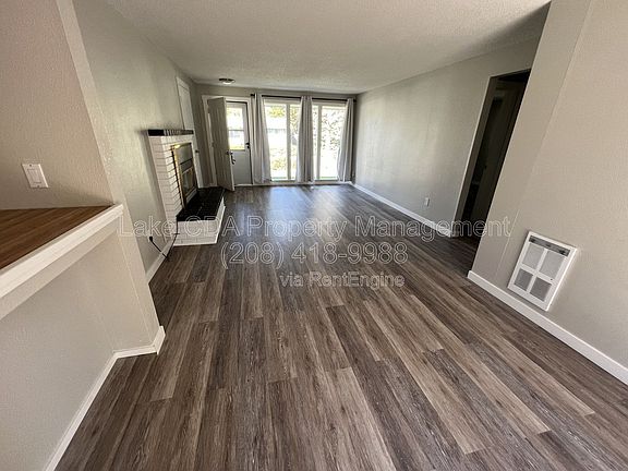 3rd image of 3412 N Belmont Rd