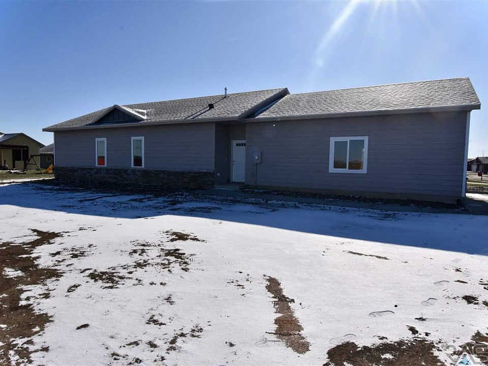 1st image of 1002 Rosewood Dr
