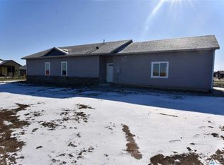 1002 Rosewood Dr, Harrisburg, SD 57032