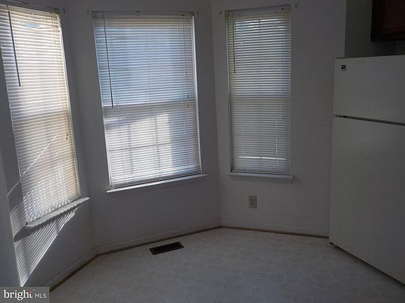 5th image of 12801 Carousel Ct
