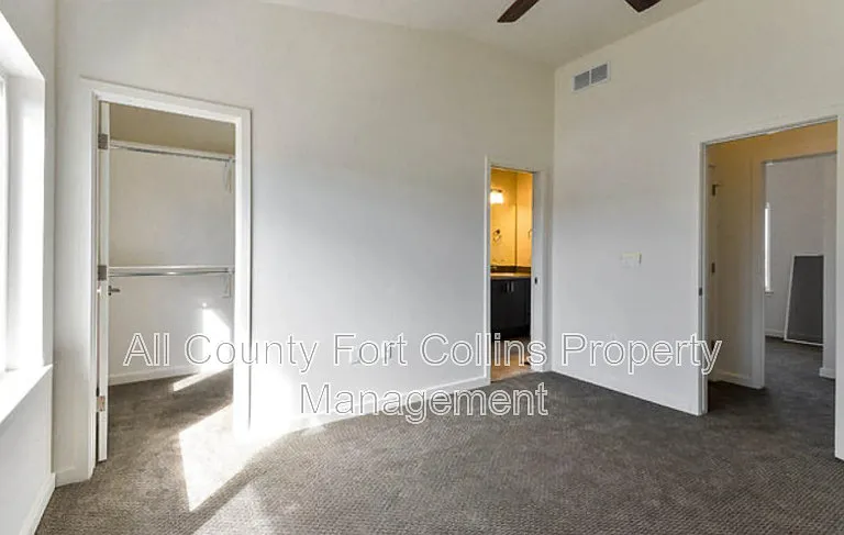 225 Green Leaf St #7 — Photo 3