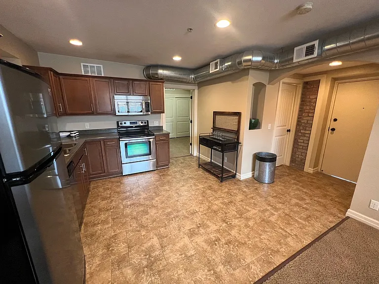 3005 Harney St — Photo 23