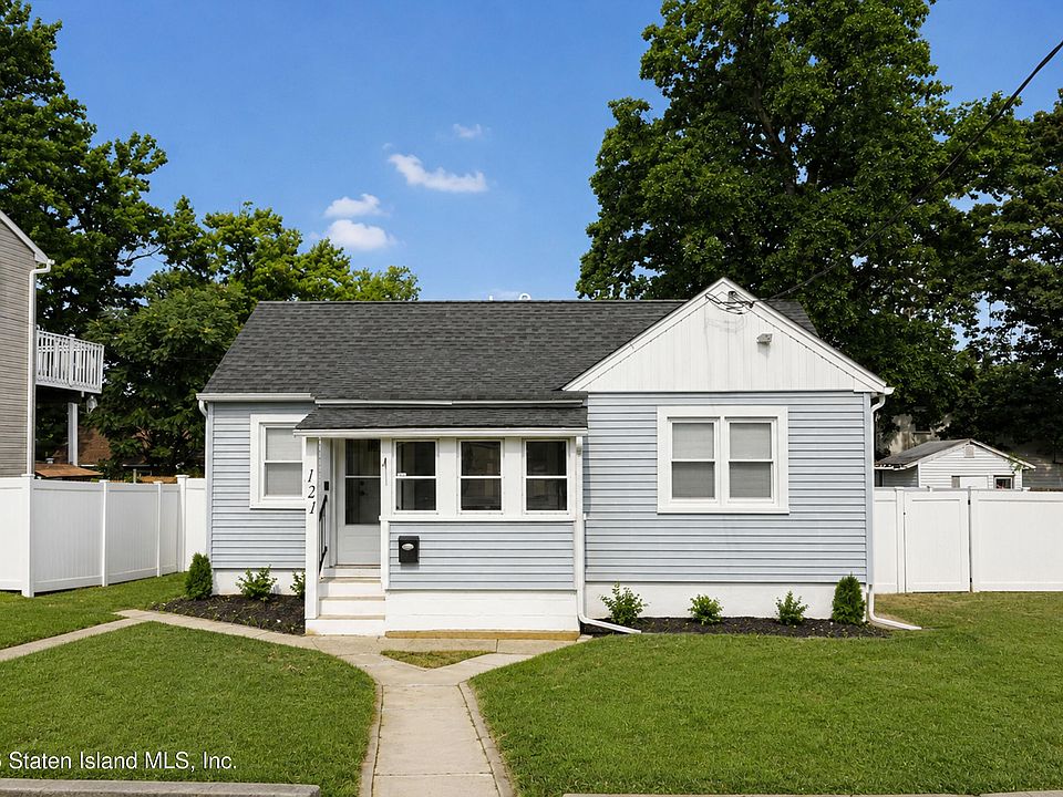 1st image of 121 Seawood Dr