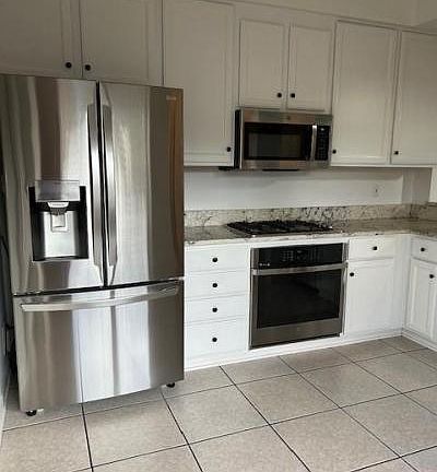 4th image of 227 Hesper Ave