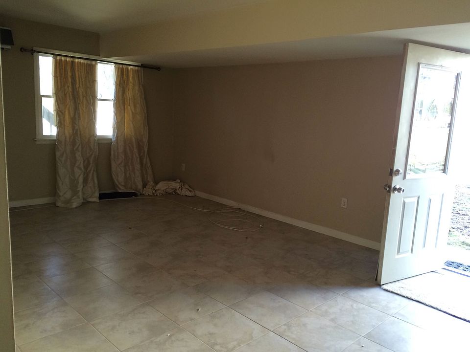 1st image of 264 Eltingville Blvd