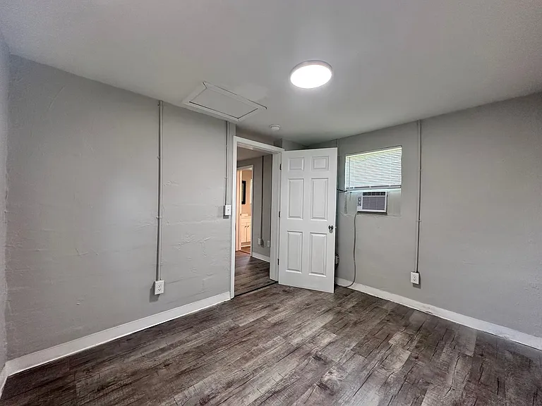 204 Courtyard Cir — Photo 138