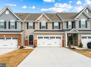 121 Hidden Acres Ln, Moorestown, NJ 08057