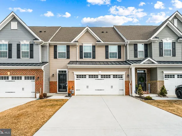 121 Hidden Acres Ln, Moorestown, NJ 08057
