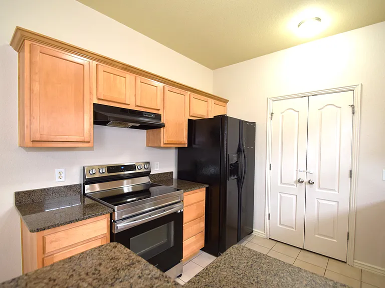 5005 SW Fieldstone Blvd #1 — Photo 9
