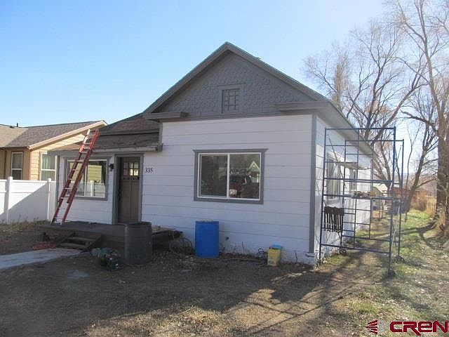 1st image of 335 W Hotchkiss Ave