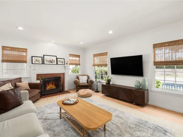 180 E Bixby Rd, Long Beach, CA 90807