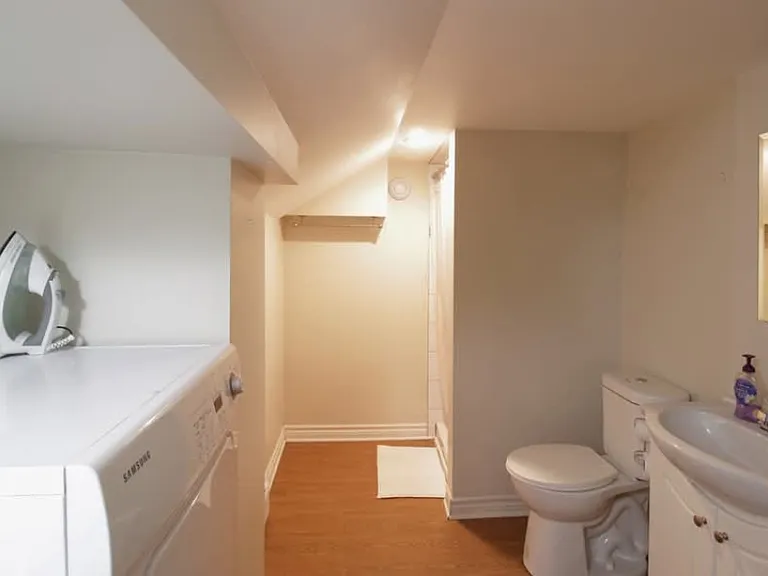 204A Flora St — Photo 22