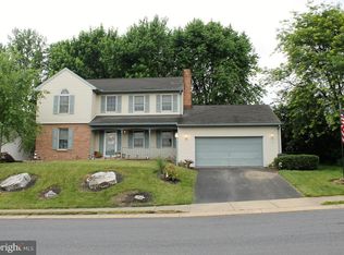 108 Gery Ct, Ephrata, PA 17522