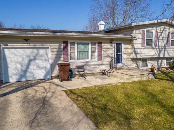 940 Cambridge Dr, Wabash, IN 46992