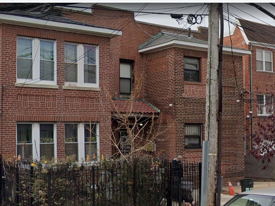1st image of 46-10 25th Ave #2REAR