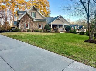 5433 Bridgewater Dr, Granite Falls, NC 28630