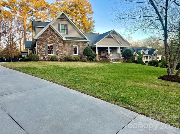 5433 Bridgewater Dr, Granite Falls, NC 28630