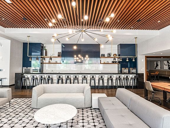 4th image of 133 Seaport Blvd #1602