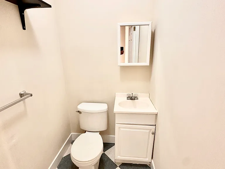 3652 Midvale Ave #1 — Photo 11