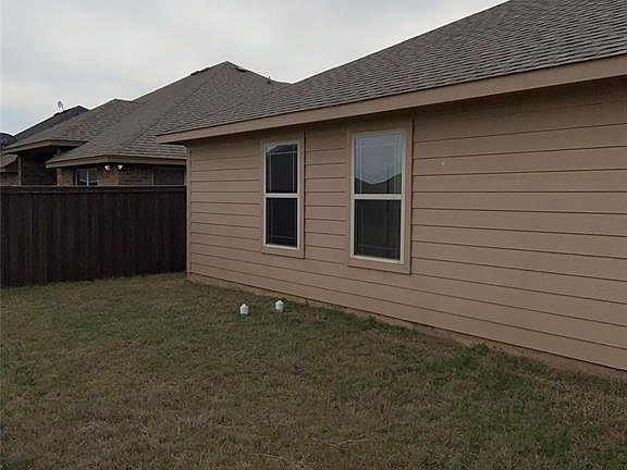 3rd image of 9126 Parkview Cir
