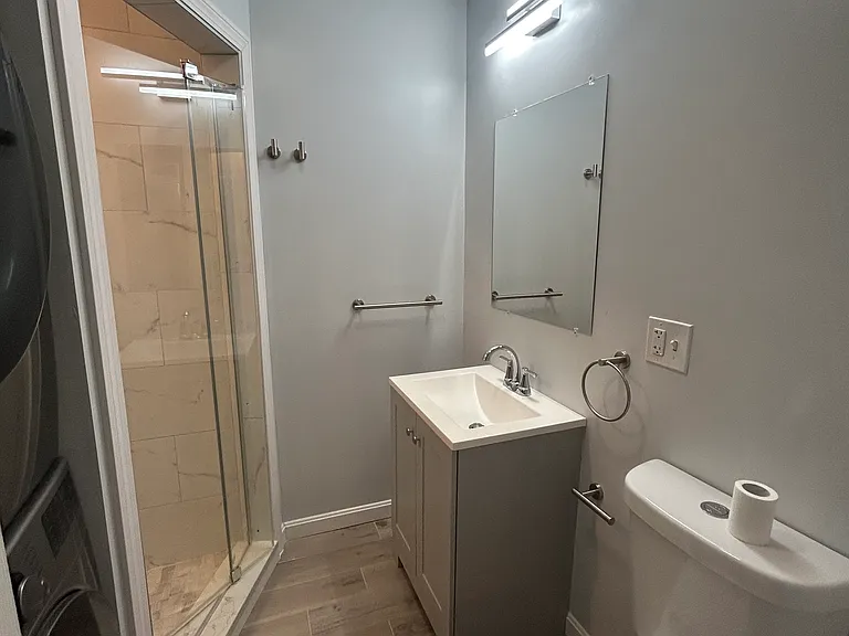 75 Beech St #1 — Photo 16
