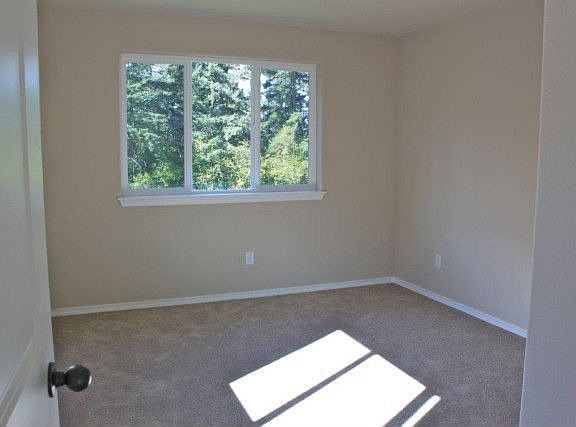 4th image of 18120 76th Avenue Ct E