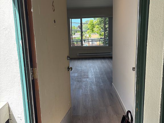 2nd image of 1407 Oak Grove Ave