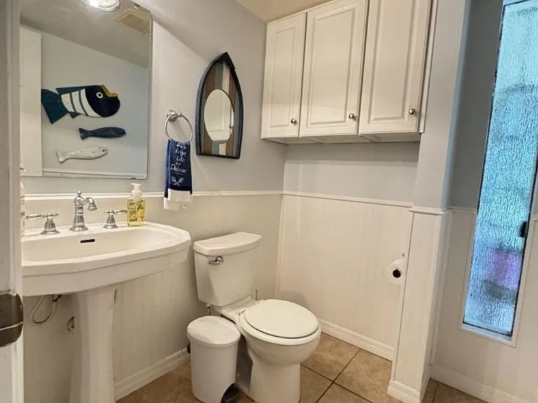 8435 NW 6th Ave — Photo 21