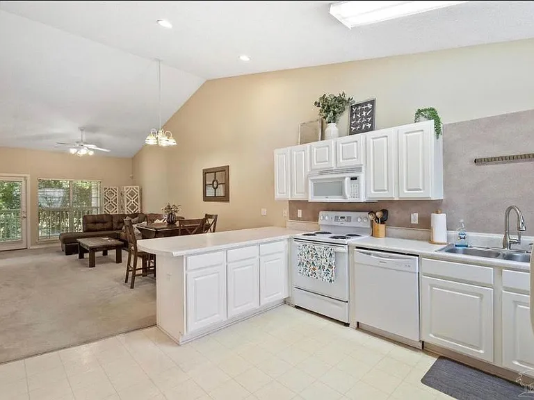 7101 Joy St #C5 — Photo 11