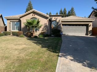 11008 Villa Hermosa Dr, Bakersfield, CA 93311