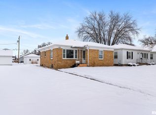 5215 11th Ave, Moline, IL 61265