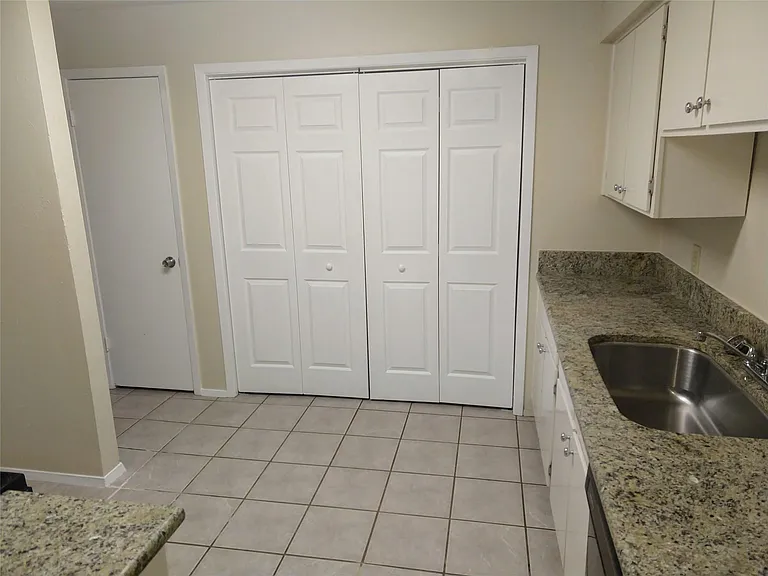 4401 Andalusia Trl — Photo 9