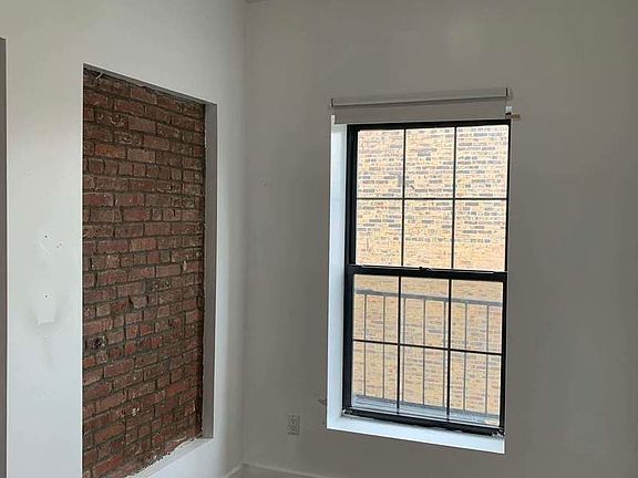 4th image of 131 Lewis Ave #2C