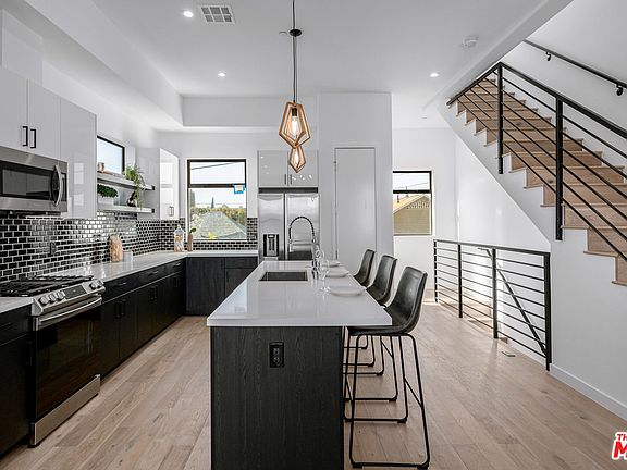 2nd image of 343 N La Fayette Park Pl