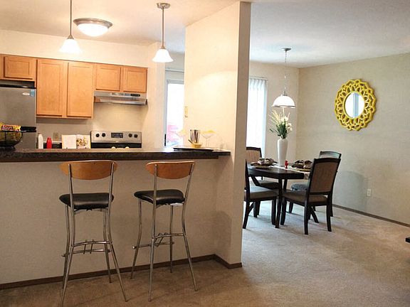 The open kitchen is great for entertaining!
