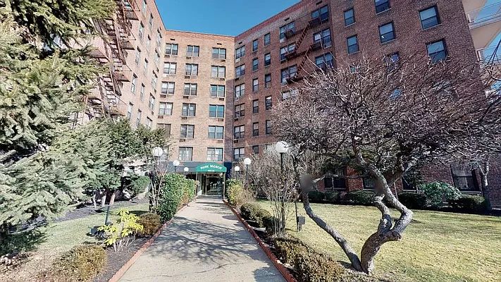1st image of 10025 Queens Blvd APT 5L