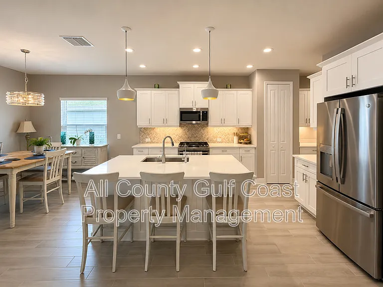 10194 Canaveral Cir — Photo 3