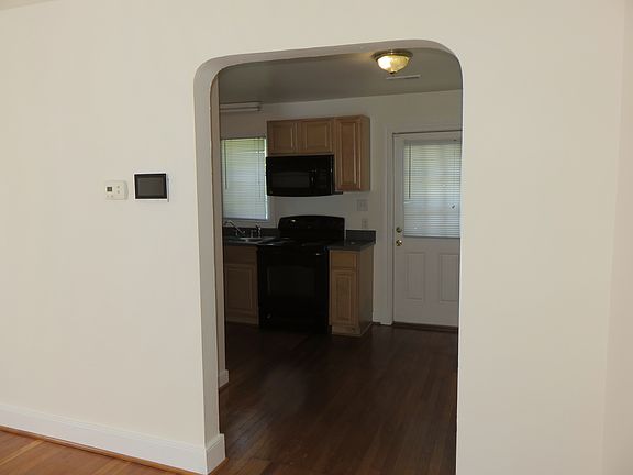 5th image of 2120 Shirleydale Ave